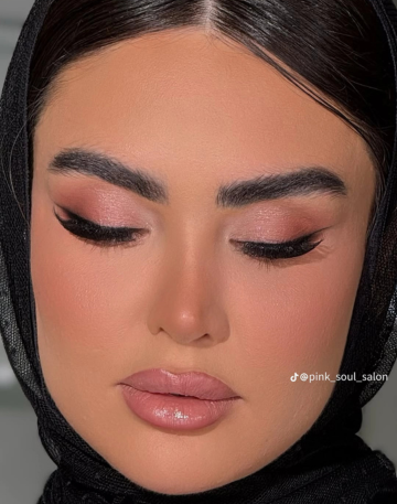 Arabic eye makeup look with defined eyeliner and eyeshadow