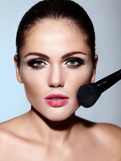 Pink Soul makeup artist providing a home makeup service in Dubai and UAE